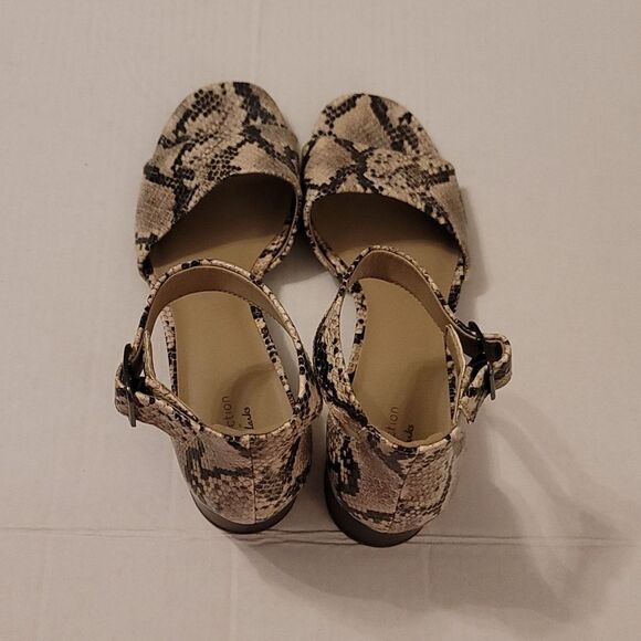 BRAND NEW CLARKS ELISA DEBRA WOMEN'S BLOCK HEEL SANDALS - Picture 6 of 14